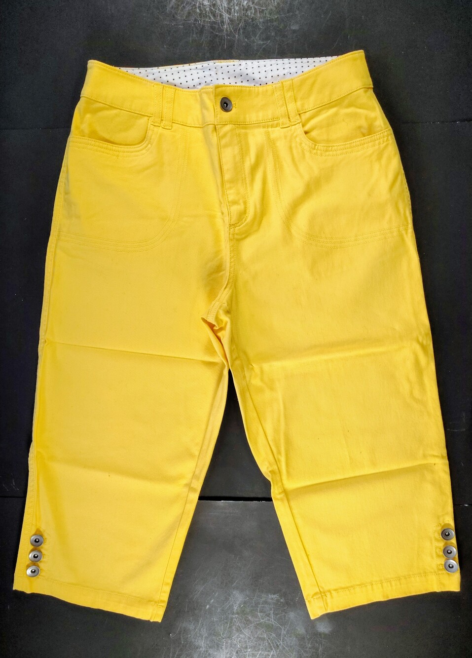 CHRISTOPHER & BANKS-Women's Yellow Cropped Capri Denim Pants-Size 8